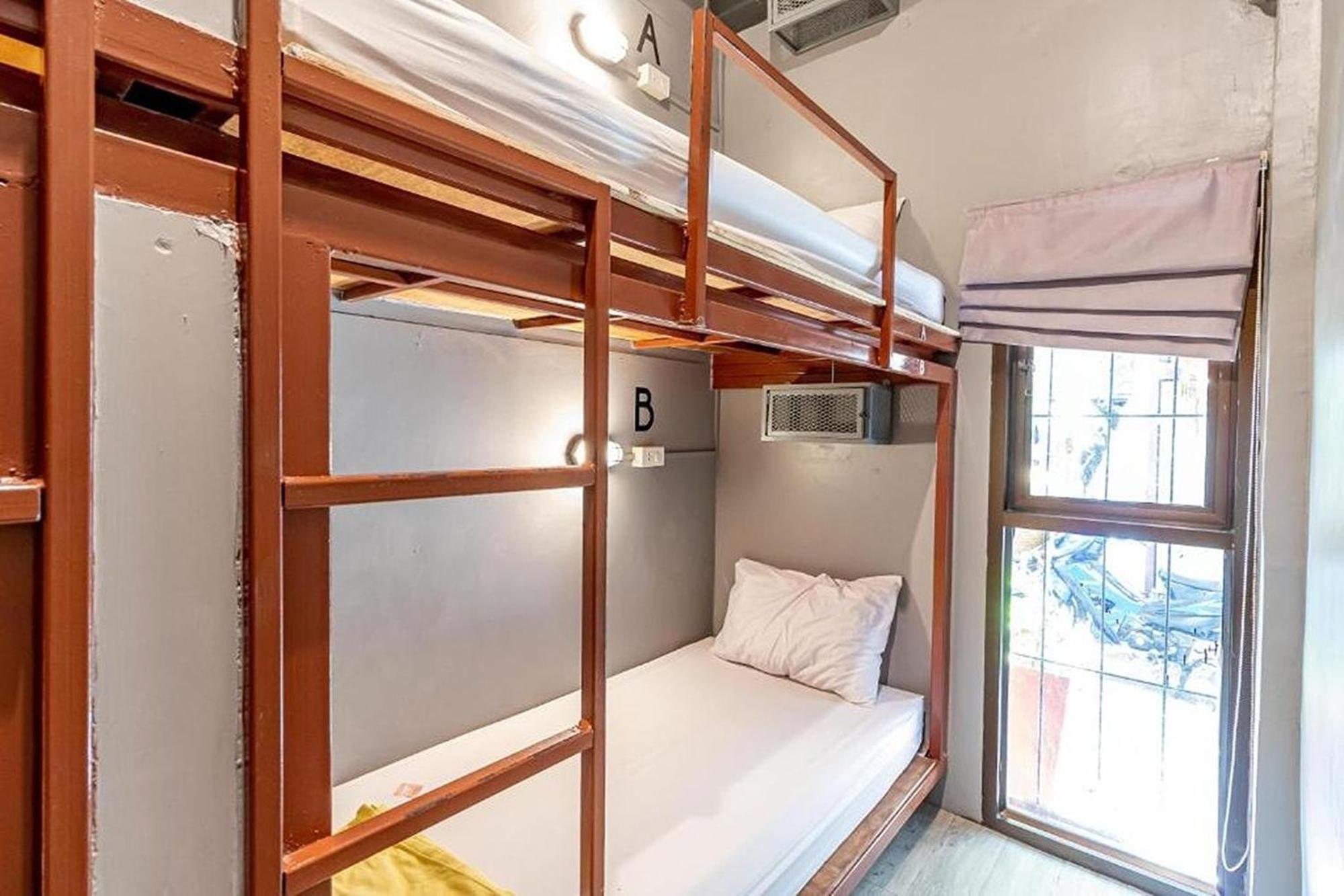 Loftel 22 Hostel Bangkok Exterior photo